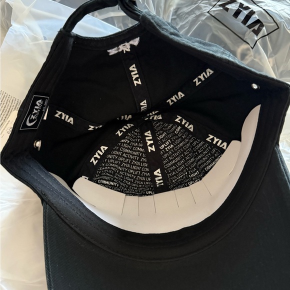 ZYIA Black Active Cap - Picture 3 of 3